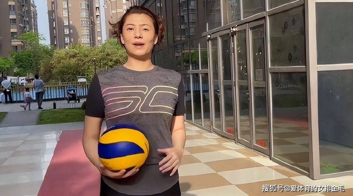 《四十岁老处男》火了以后，贾德阿帕图提升好莱坞笑剧片子新贵，《塔拉迪加上夜》、《一夜年夜肚》、《太坏了》、《菠萝特快》、《风趣人物》、《忘失落莎拉马歇尔》、《前去希腊剧院》部部叫好又叫座。